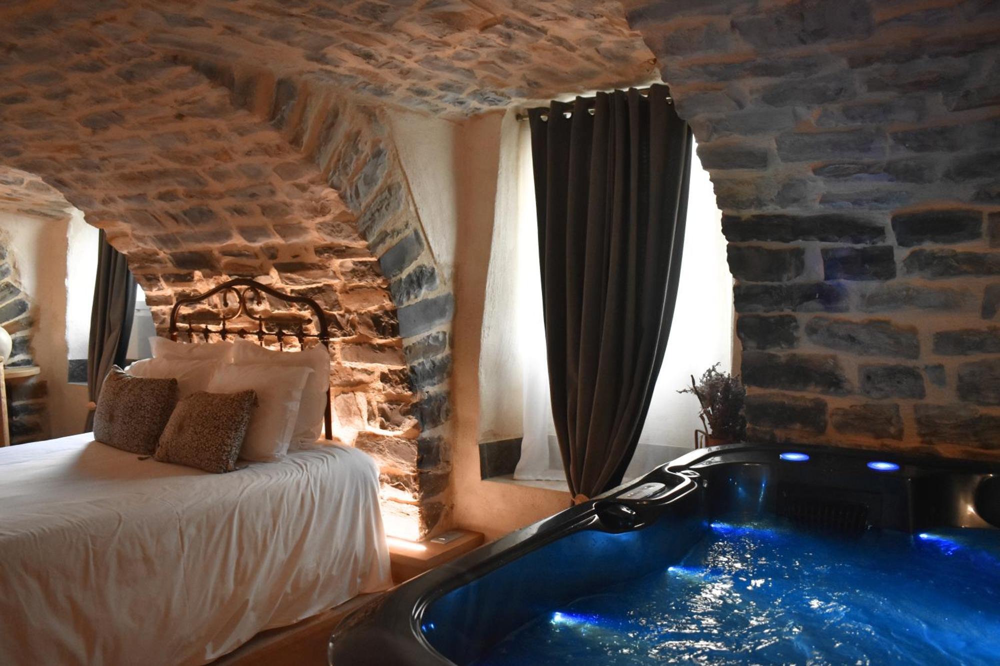 Appartement Insolite Avec Jacuzzi Privatif
