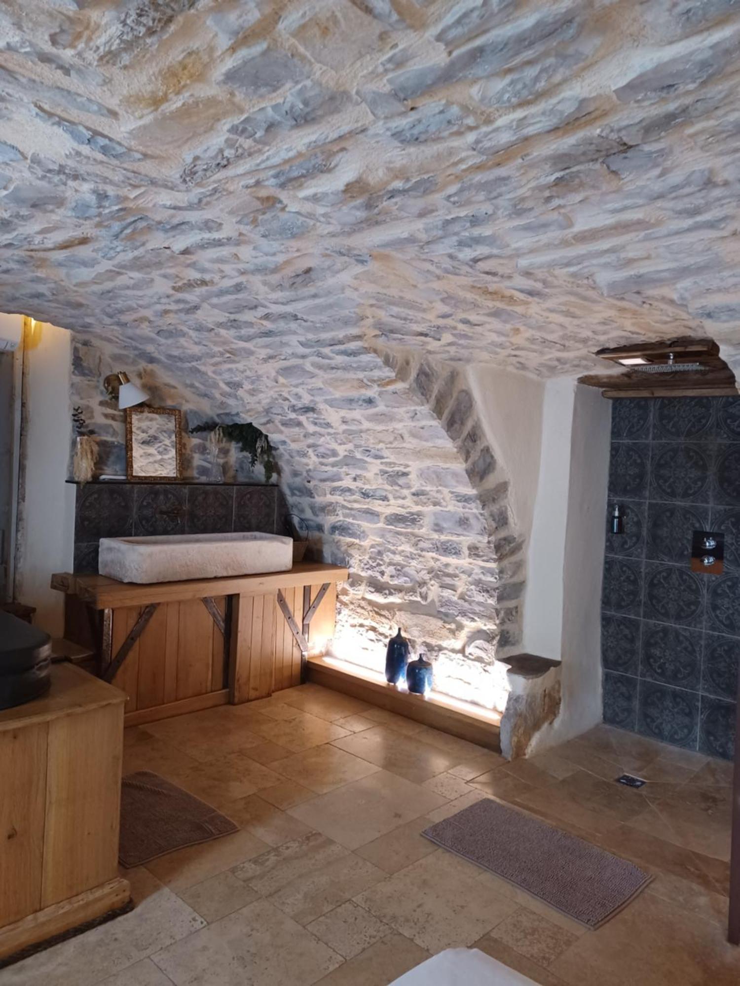 Insolite Avec Jacuzzi Privatif *