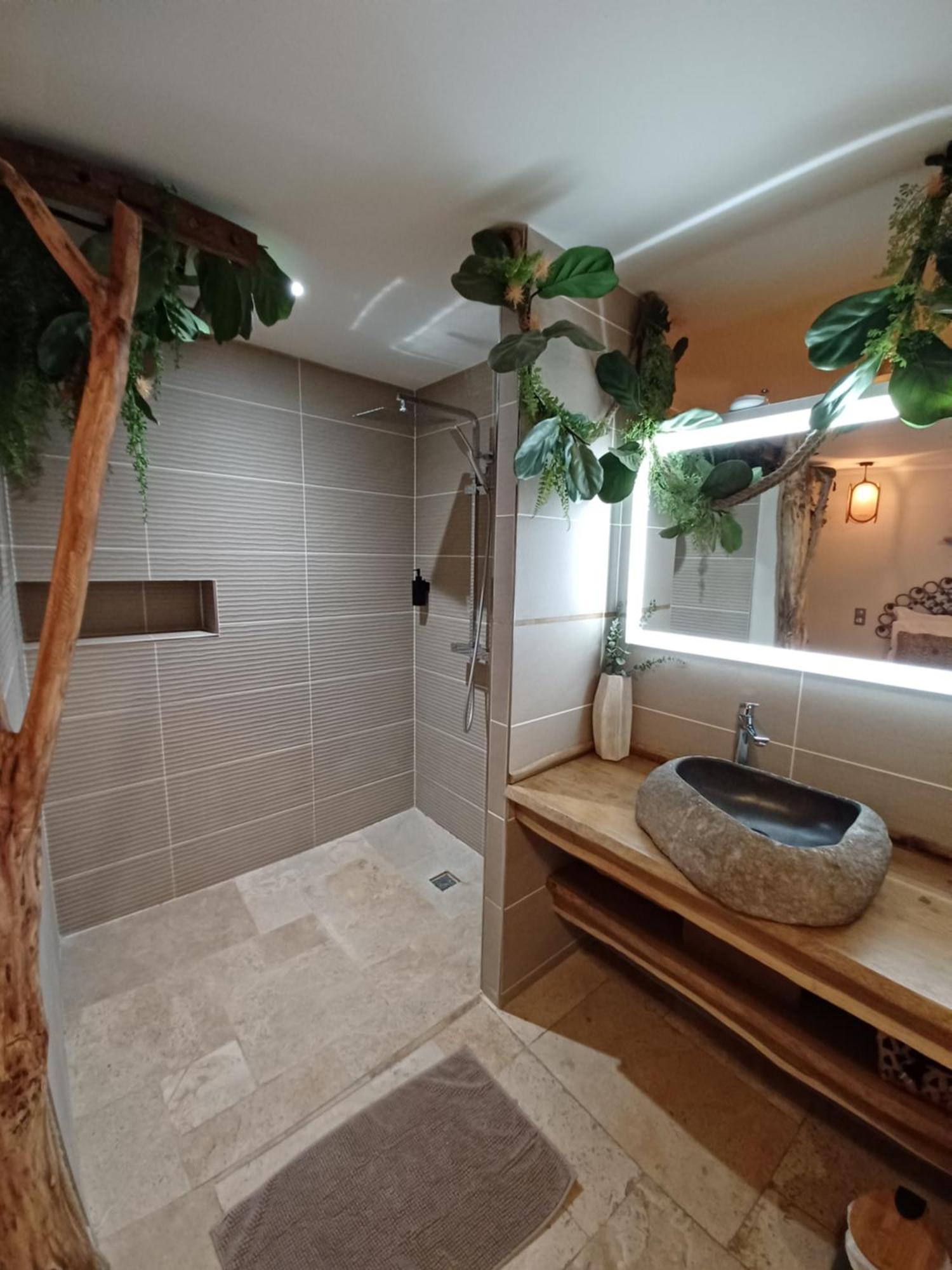 Apartamento Insolite Avec Jacuzzi Privatif