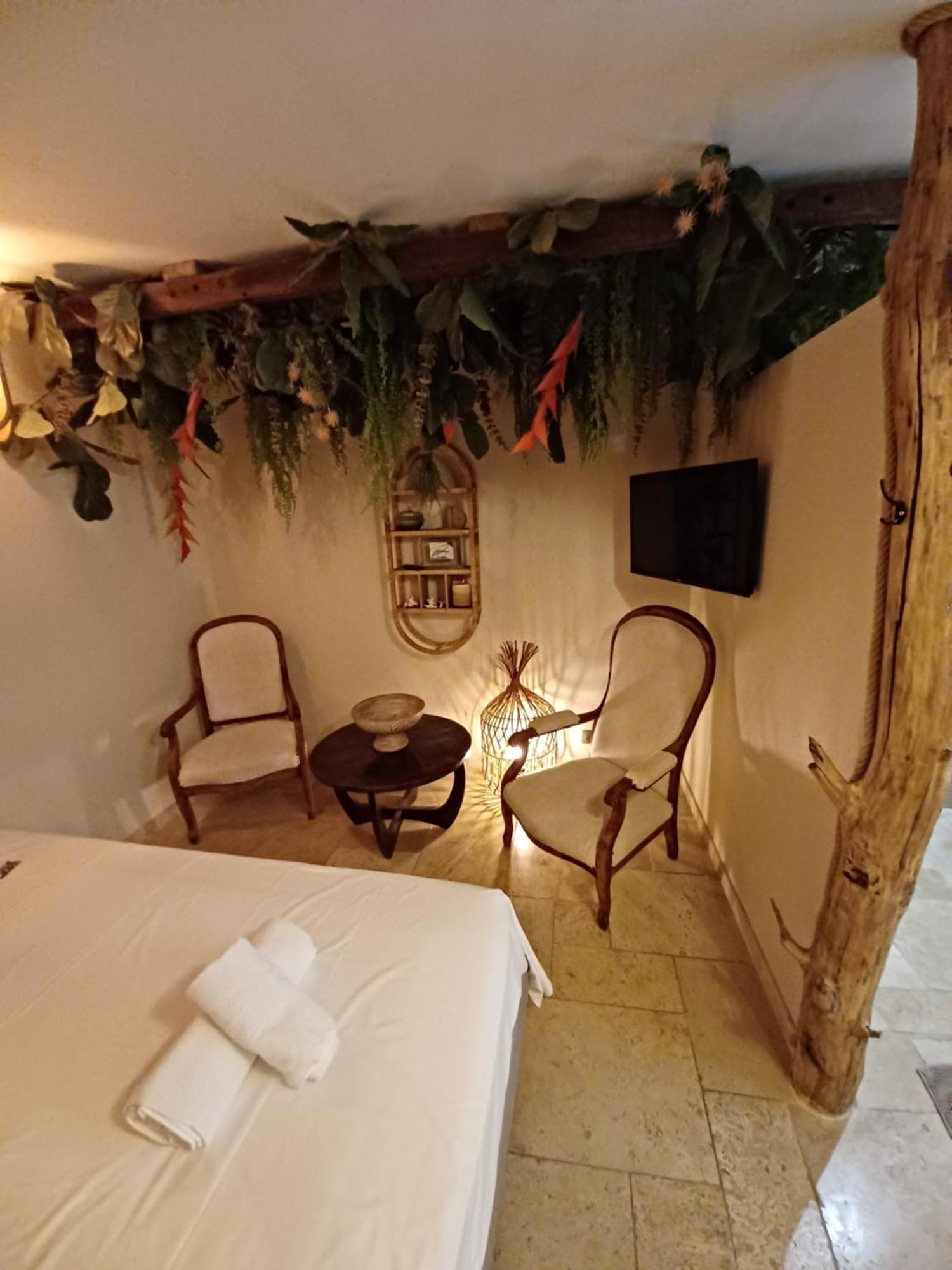 Insolite Avec Jacuzzi Privatif Apartamento Millau